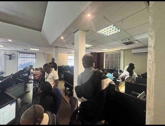 500M² OFFICE TO LET IN LA LUCIA